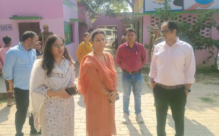जिलाधिकारी  ने पीएम श्री कम्पोजिट विद्यालय कसहाई, विकास खण्ड कर्वी का औचक निरीक्षण किया।