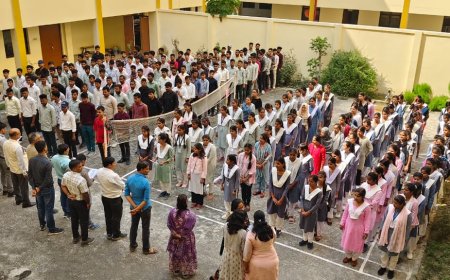 वंदे मातरम् गीत के 150वें वर्षगांठ पर सीतादेवी महाविद्यालय में हुआ सामूहिक गान।