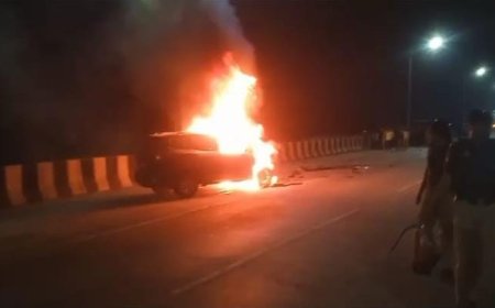 टैक्टर और स्कॉर्पियो की टक्कर से लगी भयंकर आग