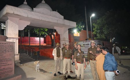 राजधानी दिल्ली में हुई विस्फोट की घटना के दृष्टिगत शांति एवं सुरक्षा व्यवस्था के बनाए रखने हेतु पुलिस अक्षीक्षक चित्रकूट द्वारा वाल्मीकि आश्रम का भ्रमण कर  सुरक्षा व्यवस्था का जायजा लिया गया