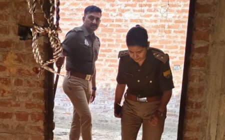 आबकारी विभाग ने 10 स्थानों पर की छापेमारी 35 लीटर कच्ची शराब बरामद लहन नष्ट कराया गया