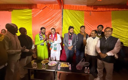 हवन पूजन के साथ हुआ भंडारा गौरी कांत दीक्षित पंहुचे