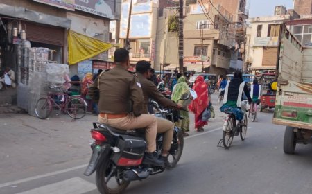 नियम की सीख देने वाली खाकी, खुद तोड़ रही नियम