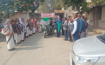 पुरुष नसबन्दी पखवाड़ा के अन्तर्गत मुख्य चिकित्सा अधिकारी, डा० भूपेश द्विवेदी द्वारा हरी झण्डी दिखाकर सारथी वाहन को रवाना किया गया।