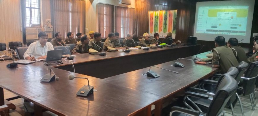 पुलिस कार्यालय स्थित राघव प्रेक्षागार में iRAD/eDAR के सम्बन्ध में विवेचकों को दिया गया प्रशिक्षण