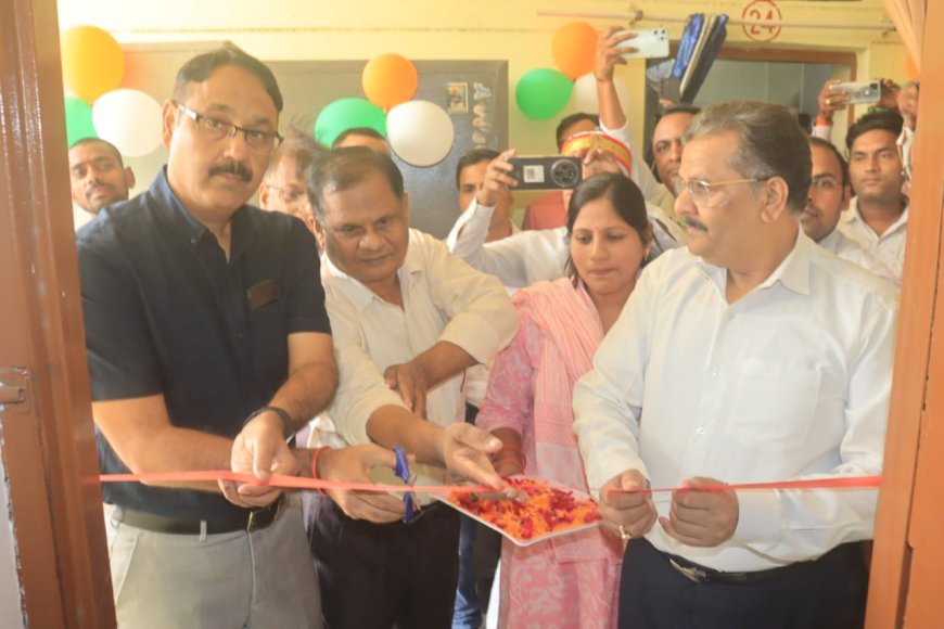 संत कबीर नगर के जिलाधिकारी ने जनपद स्तरीय मातृ एवं शिशु के बेहतर स्वास्थ्य के लिए एम०सी०एच० नियन्त्रण कक्ष का किया उद्घाटन