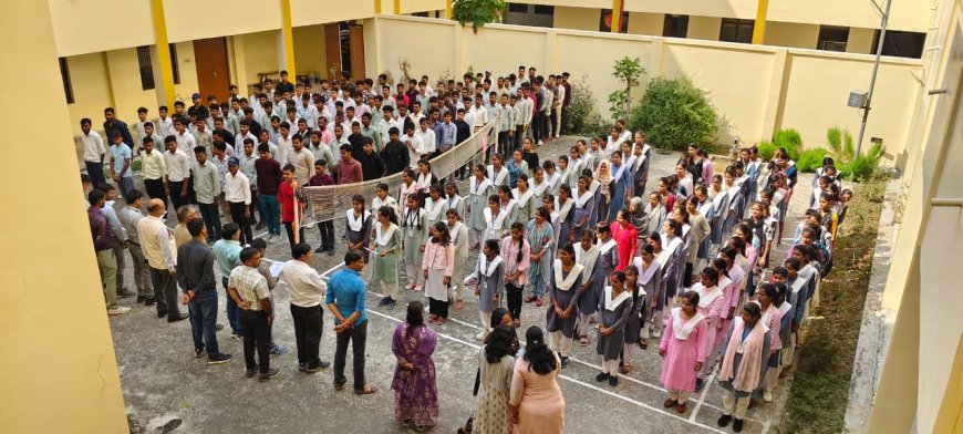 वंदे मातरम् गीत के 150वें वर्षगांठ पर सीतादेवी महाविद्यालय में हुआ सामूहिक गान।