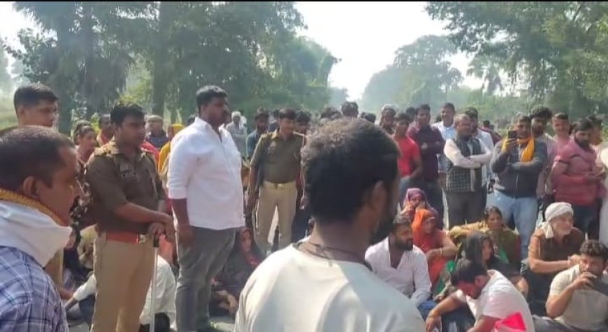 मारपीट में घायल युवक की इलाज के दौरान मौत, गुस्साए ग्रामीणों ने किया चक्का जाम