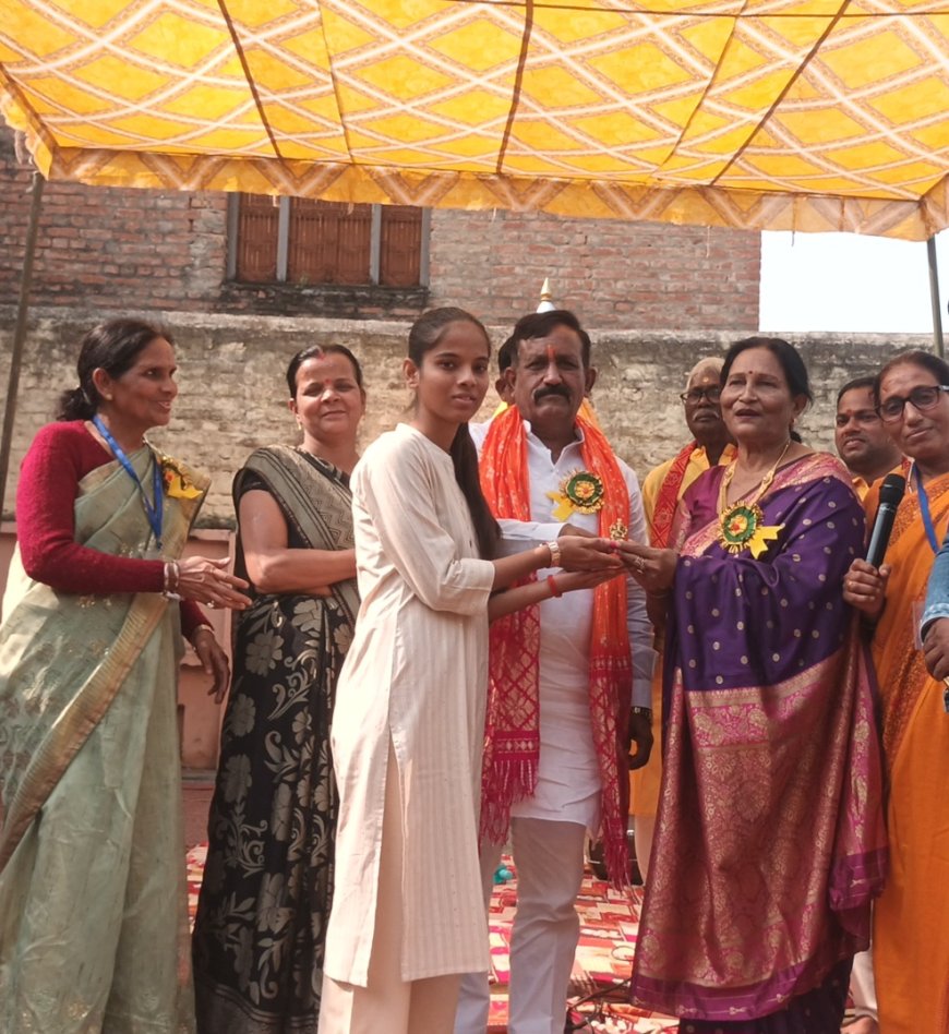 बेटियां अपने आप को किसी से कम न आंके- अनिरुद्ध त्रिपाठी