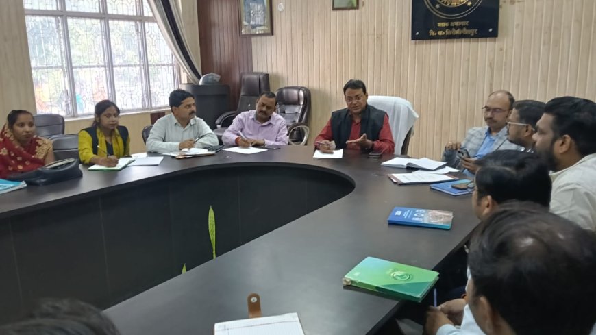 ब्लाक सभागार सिरौलीगौसपुर में बी एल बी सी की बैठक हुई