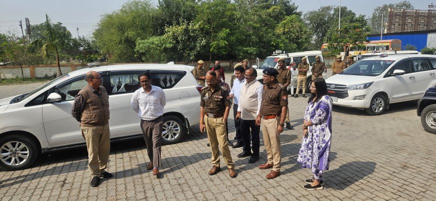 जिलाधिकारी एवं पुलिस अधीक्षक  द्वारा रोडवेज बस स्टॉप बेड़ी पुलिया कर्वी का निरीक्षण किया गया।