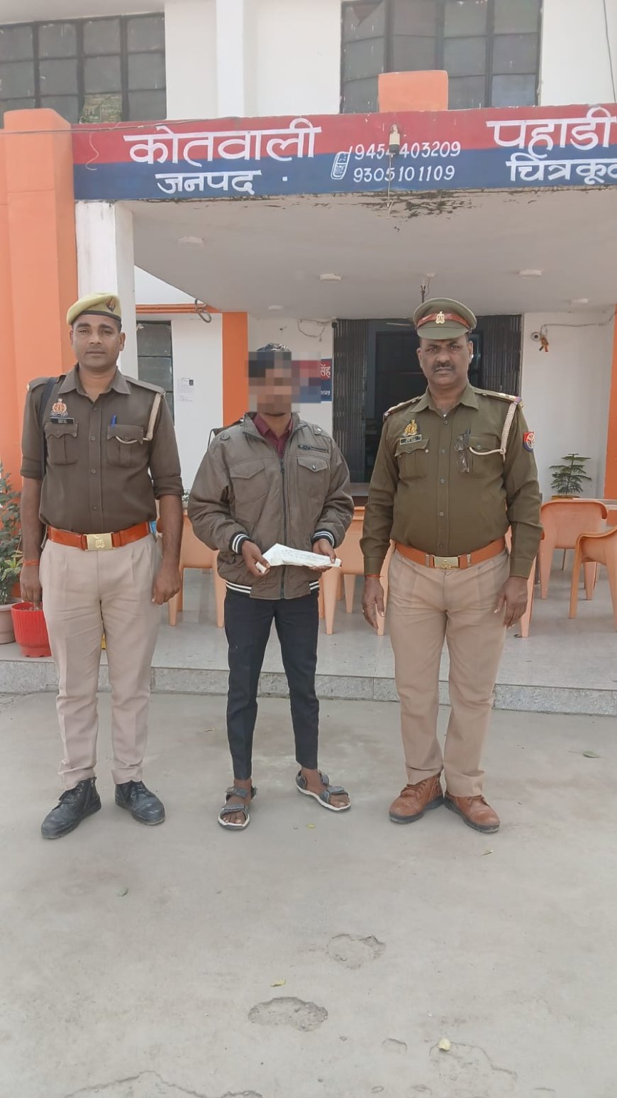 थाना पहाड़ी पुलिस ने 01 अभियुक्त को 01 अवैध देशी तमंचा व 01 अदद जिंदा कारतूस के साथ गिरफ्तार किया