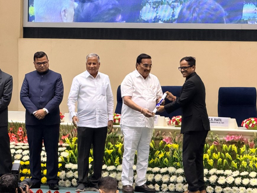 जनपद चित्रकूट के जिलाधिकारी  पुलकित गर्ग को मिला छठा राष्ट्रीय जल एवं जल संचय जन भागीदारी अभियान 1.0 के अन्तर्गत पुरस्कार