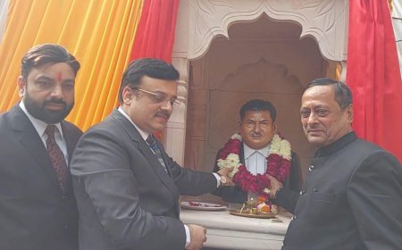 स्वर्गीय अमर सिंह राठौड़, पूर्व जिला अध्यक्ष अधिवक्ता संघ की मूर्ति का हुआ अनावरण