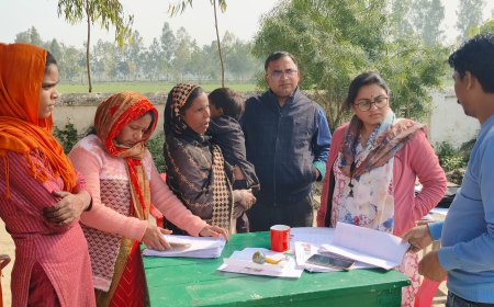 एस डी एम प्रीति सिंह व तहसीलदार बालेन्दु भूषण वर्मा ने कई बूथों का निरीक्षण किया