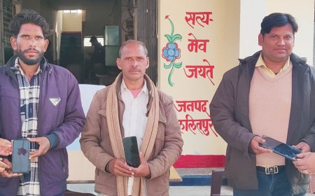 थाना नाराहट पुलिस ने तीन गिरे खोये हुए मोबाइल फोन अनुमानित कीमत करीब 40 हज़ार रूपये को बरामद कर उनके स्वामियों को सुपुर्द कर चेहरे पर लौटाई मुस्कान