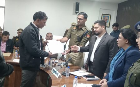 जिलाधिकारी की अध्यक्षता में सिरौलीगौसपुर के पारिजात सभागार में सम्पूर्ण समाधान दिवस 41 शिकायती प्रार्थना पत्र आये 20निस्तारित