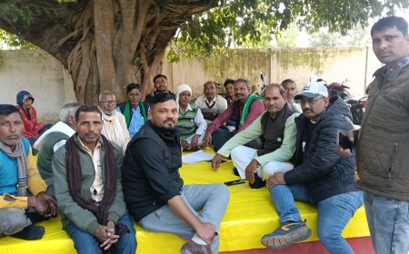 भारतीय किसान यूनियन टिकैत गुट की मासिक बैठक ब्लाक परिसर सिरौलीगौसपुर में हुई