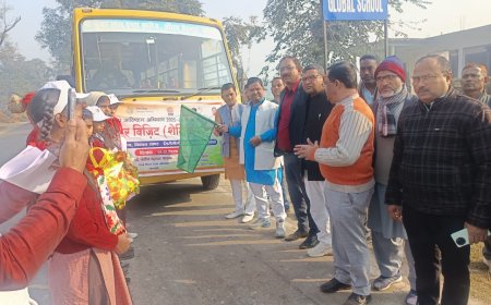 सिरौलीगौसपुर से एक्सपोज़र विजिट बस रवाना, जिला पंचायत सदस्य ने दिखाई हरी झंडी