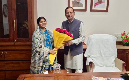 निर्विरोध निर्वाचित भाजपा प्रदेश अध्यक्ष को राज्यसभा सांसद डा. संगीता बलवंत ने दी बधाई।