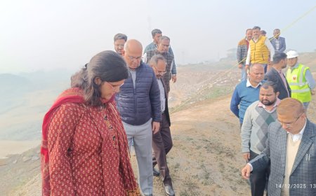 सचिव/निदेशक माला श्रीवास्तव आईएएस ने किया चूना-पत्थर खदान का औचक निरीक्षण