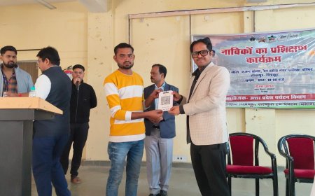 नाविकों के प्रशिक्षण एवं परीक्षण कार्यक्रम में जिलाधिकारी ने दिया पर्यटन संवर्धन का संदेश