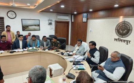 एसआईआर के अंतर्गत कोई भी वैद्य मतदाता सूची में शामिल होने से छूटने न पाए:जिलाधिकारी