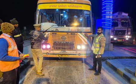 यातायात पुलिस ने कोहरे आदि के दृष्टिगत रखते हुए बीघाखेत टोल प्लाजा पर व्यावसायिक वाहनों में रेट्रो रिफ्लेक्टिव टेप चस्पा किए