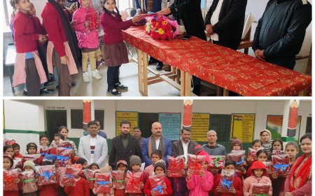 प्राथमिक विद्यालय बदोसराय प्रथम में हुआ निः शुल्क स्वेटर वितरण कार्यक्रम