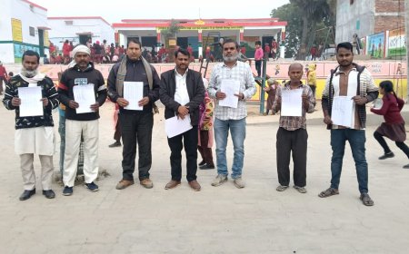 बदोसरांय के प्राथमिक विद्यालय व उच्च विद्यालय में वोटर लिस्ट चस्पा की गयी