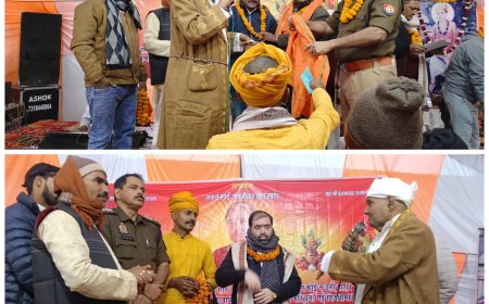 गुरु माता महन्तिन सावित्री दास की तेरहवीं के अवसर पर श्रद्धांजलि देने वाले श्रद्धालुओं का तांता लगा रहा