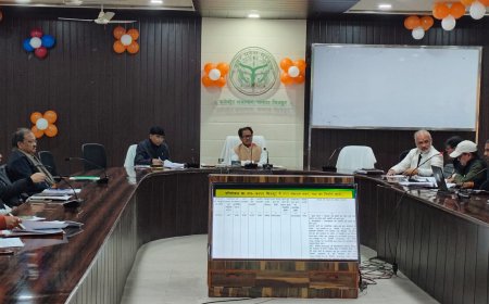 जिलाधिकारी की अध्यक्षता में ₹50 लाख से अधिक लागत वाले निर्माण कार्यों की समीक्षा बैठक कलेक्ट्रेट सभागार में संपन्न हुई।