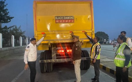 कोहरे में हादसों पर लगाम लगाने को पुलिस ने चिपकाए रिफ्लेक्टर शराब पीकर वाहन चलाने वालों पर भी कार्रवाई