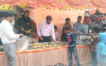 तहसील सिरौलीगौसपुर स्थित भगवान भोलेनाथ श्री जागेश्वर महादेव जी के मंदिर पर विनोद कुमार मिश्रा द्वारा आयोजित विशाल भन्डारे में सैकड़ों श्रद्धालुओं ने प्रसाद ग्रहण कर अपने को कृतार्थ किया