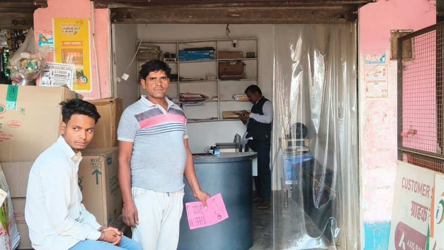 विद्युत छूट योजना के तहत उपभोक्ताओं ने जनसेवा केंद्र पर बकाया जमा किया