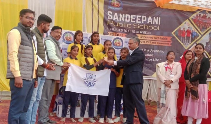 खेलो में चमके नन्हे सितारे, विजेताओं को मिला सम्मान