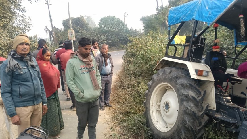 सायकिल सवार को बचाने के चक्कर में 33 हजार विद्युत पोल से टकरा गया ट्रैक्टर