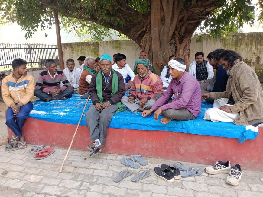 भारतीय किसान यूनियन अराजनैतिक की ब्लाक परिसर सिरौलीगौसपुर में ब्लाक अध्यक्ष मुलायम सिंह यादव की अगुवाई में बैठक हुई