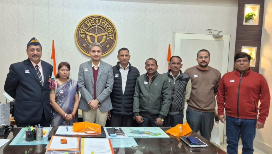 शहीद परिवारों के कल्याण के लिए आगे आए जिला अधिकारी