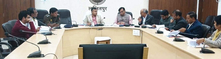 जनपद में सकुशल शान्तिपूर्ण व नकलविहीन बोर्ड परीक्षा सम्पन्न कराने के लिए डीएम अभी से हुए गंभीर