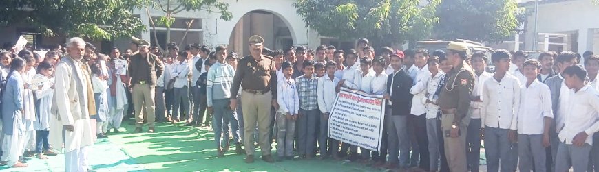 पुलिस ने अपने अपने थाना क्षेत्र में साइबर अपराध के प्रति जनता को किया जागरुक