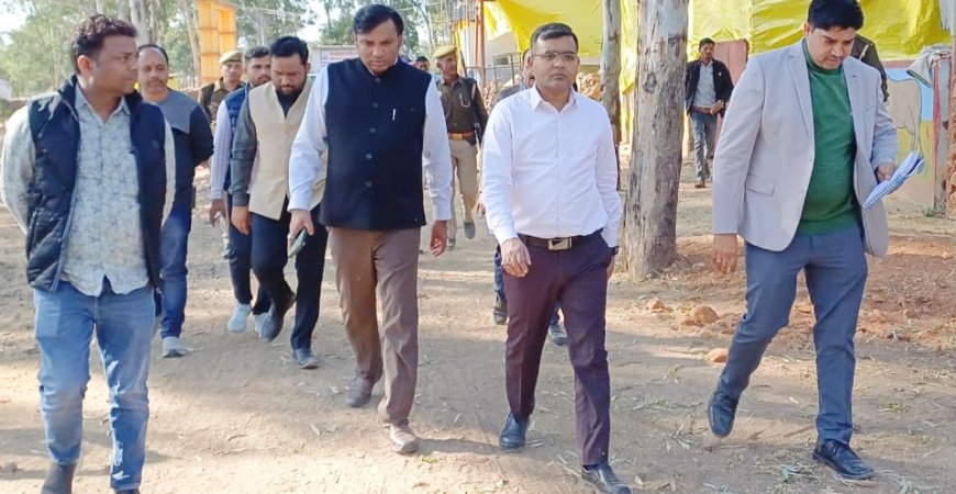 सर्दी में गौवंशों को न हो कोई परेशानी तरपाल अलाव काऊकोट सहित सभी व्यवस्थाएं रखें दुरुस्त:डीएम