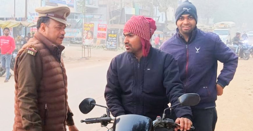 हेलमेट दो पहिया वाहन पर तीन सवारी दोषपूर्ण नंबर प्लेट बिना नंबर प्लेट वाहनों के खिलाफ प्रभावी प्रवर्तन की कार्यवाही की