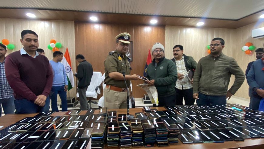 जनपद में गुम/खोए हुए कुल 293 स्मार्ट मोबाइल फोन(अनुमानित कीमत करीब ₹40 लाख) की सफलतापूर्वक बरामदगी कर मोबाइल स्वामियों को किया गया सुपुर्द