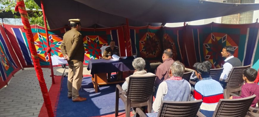 पुलिस अधीक्षक द्वारा पुलिस कार्यालय में की जनसुनवाई, शिकायतों के त्वरित निस्तारण हेतु सम्बन्धित को दिए निर्देश