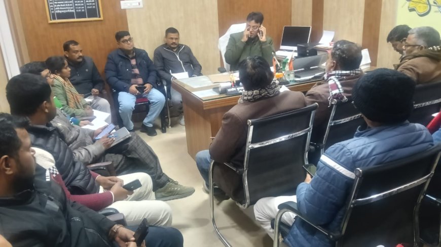 खंण्ड विकास अधिकारी संजीव गुप्ता की अध्यक्षता में बैठक हुई थी