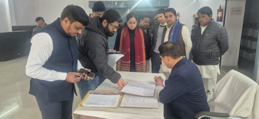 जिला निर्वाचन अधिकारी ने ईवीएम–वीवीपैट वेयरहाउस का त्रैमासिक निरीक्षण किया