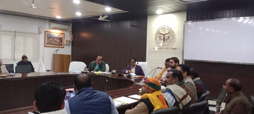 जल जीवन मिशन के अंतर्गत निर्माणाधीन रिट्रोफिटिंग पेयजल योजनाओं की समीक्षा बैठक की गई।