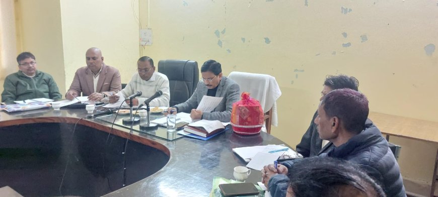 कृषि निदेशालय लखनऊ से चित्रकूट के नोडल अधिकारी एवं अपर कृषि निदेशक अनिल कुमार पाठक द्वारा समस्त योजनाओं की भौतिक एवं वित्तीय प्रगति की समीक्षा की गई