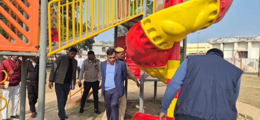 प्रभारी अधिकारी, स्थानीय निकाय  द्वारा नगर पालिका परिषद चित्रकूट की सीमा अंतर्गत विभिन्न स्थलों का निरीक्षण किया गया।